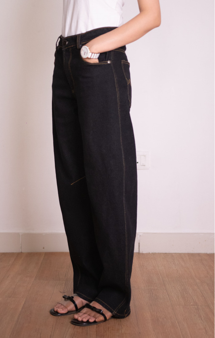 Mode23 Black Barrel Jeans