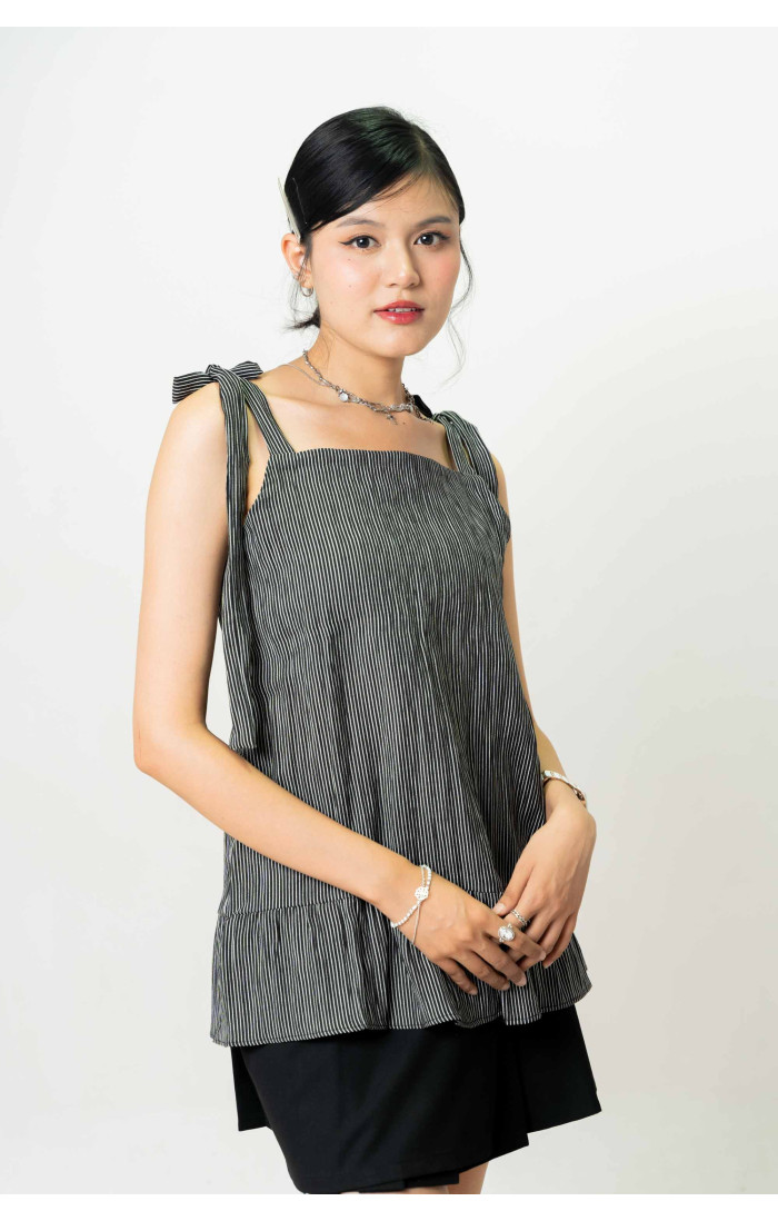 Amelia Shoulder Tie Black Top
