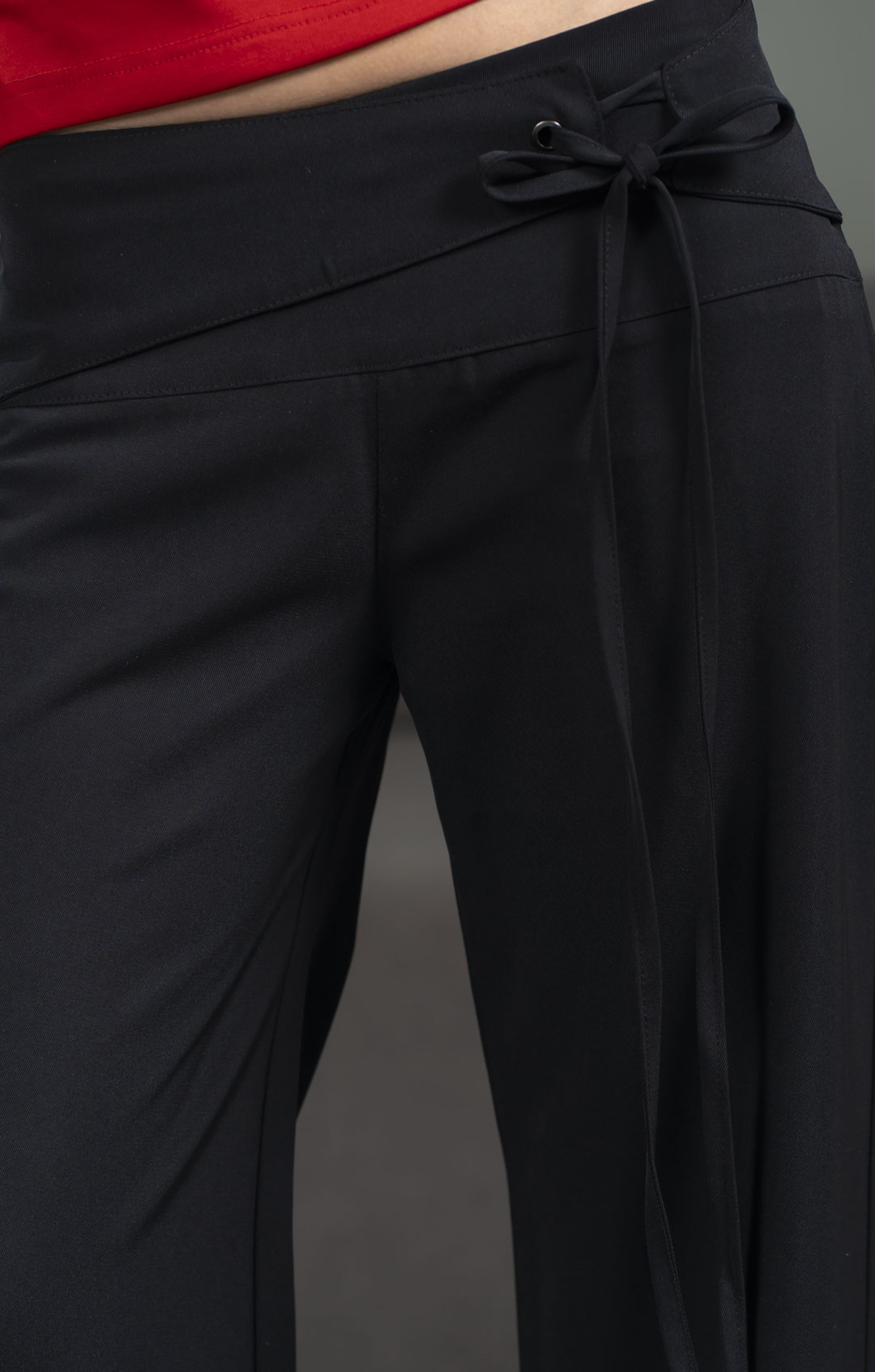 Serena Low Waist Black Pant