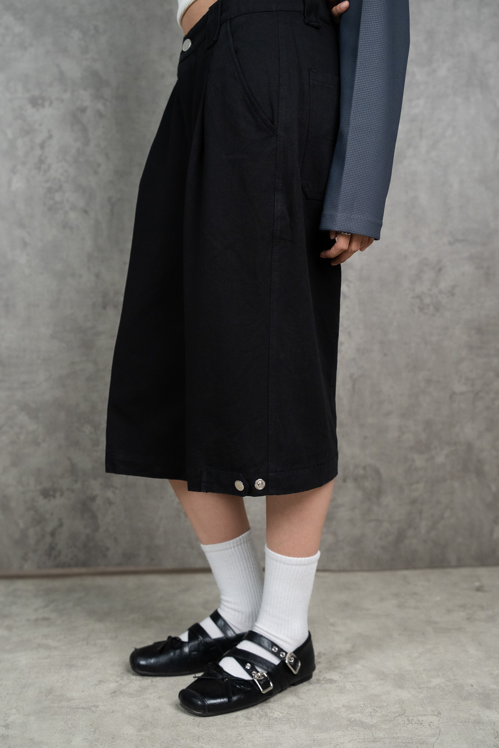 Mode23 Black Twill Shorts