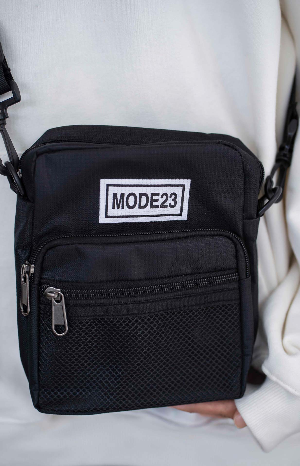 Mode23 Black Crossbody Bag