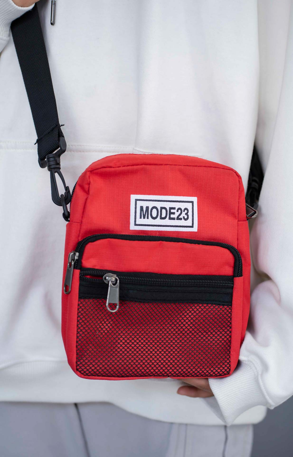 Mode23 Red Crossbody Bag