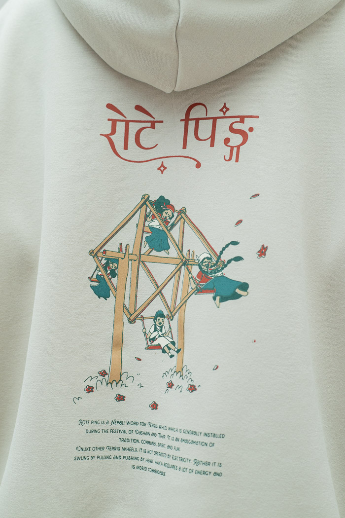 "Rote ping" Printed Off-white Hoodie